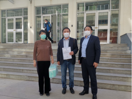 西北民族大學(xué)08期 攜手同心共克時(shí)艱西北民族大學(xué)統(tǒng)一戰(zhàn)線成員在行動(dòng)369.png