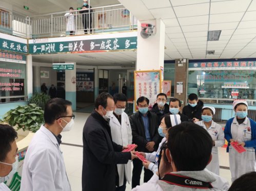 西北民族大學(xué)08期 攜手同心共克時(shí)艱西北民族大學(xué)統(tǒng)一戰(zhàn)線成員在行動(dòng)625.png