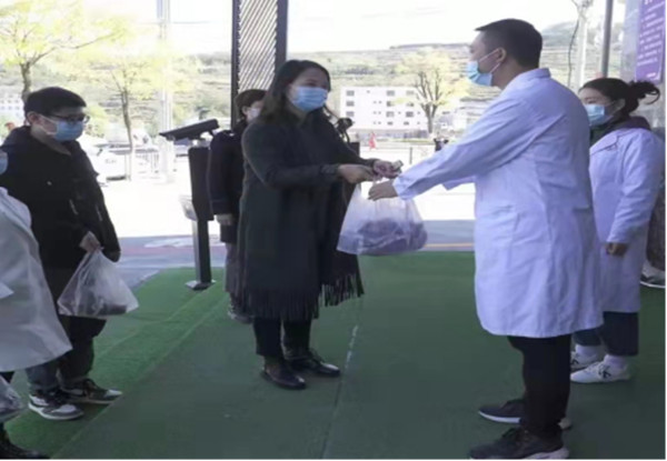 隴南市各民主黨派為疫情防控獻(xiàn)智出力761_副本.jpg