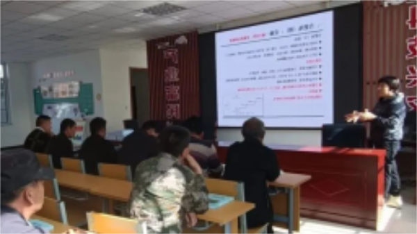 民盟省委會(huì)開展“科技興農(nóng)、法律公益”幫扶活動(dòng)249.png