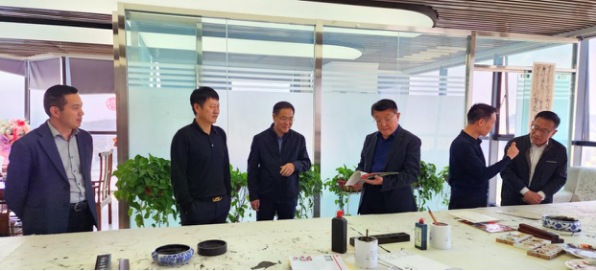 省人大民僑委到省僑商會調(diào)研47.png