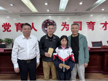 加拿大公益組織在臨夏開(kāi)展捐贈(zèng)活動(dòng)5.11167.png