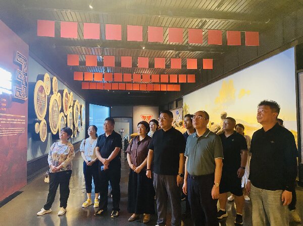 天水市各民主黨派無黨派人士代表召開專題學(xué)習(xí)會2.jpg