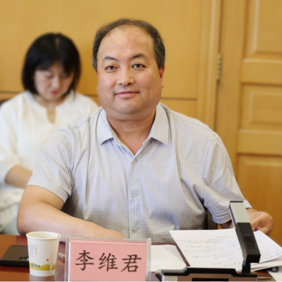 民盟甘肅省第十五屆委員會常務(wù)委員會第五次（擴大）會議暨理論學(xué)習(xí)中心組會議召開1384.png