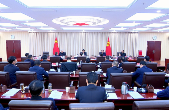 第173期  白銀市委常委會(huì)會(huì)議傳達(dá)學(xué)習(xí)習(xí)近平總書(shū)記會(huì)見(jiàn)國(guó)際工商界代表時(shí)的重要講話精神265.png