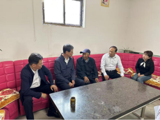 民盟省委會(huì)在慶陽(yáng)市鎮(zhèn)原縣開(kāi)展“科技興農(nóng)”社會(huì)服務(wù)活動(dòng) 劉仲奎出席514.png