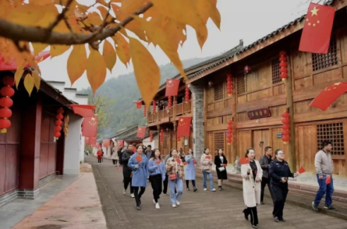 兩當(dāng)縣：“紅綠融合”譜新篇 文旅賦能促“三交”601.png